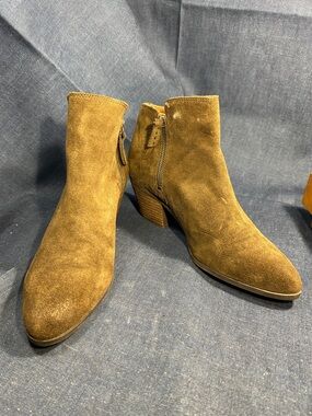 Frye & Co leather small heel ankle boots